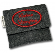 Tampontasche aus Filz mit frecher Aufschrift Kleine Vampire